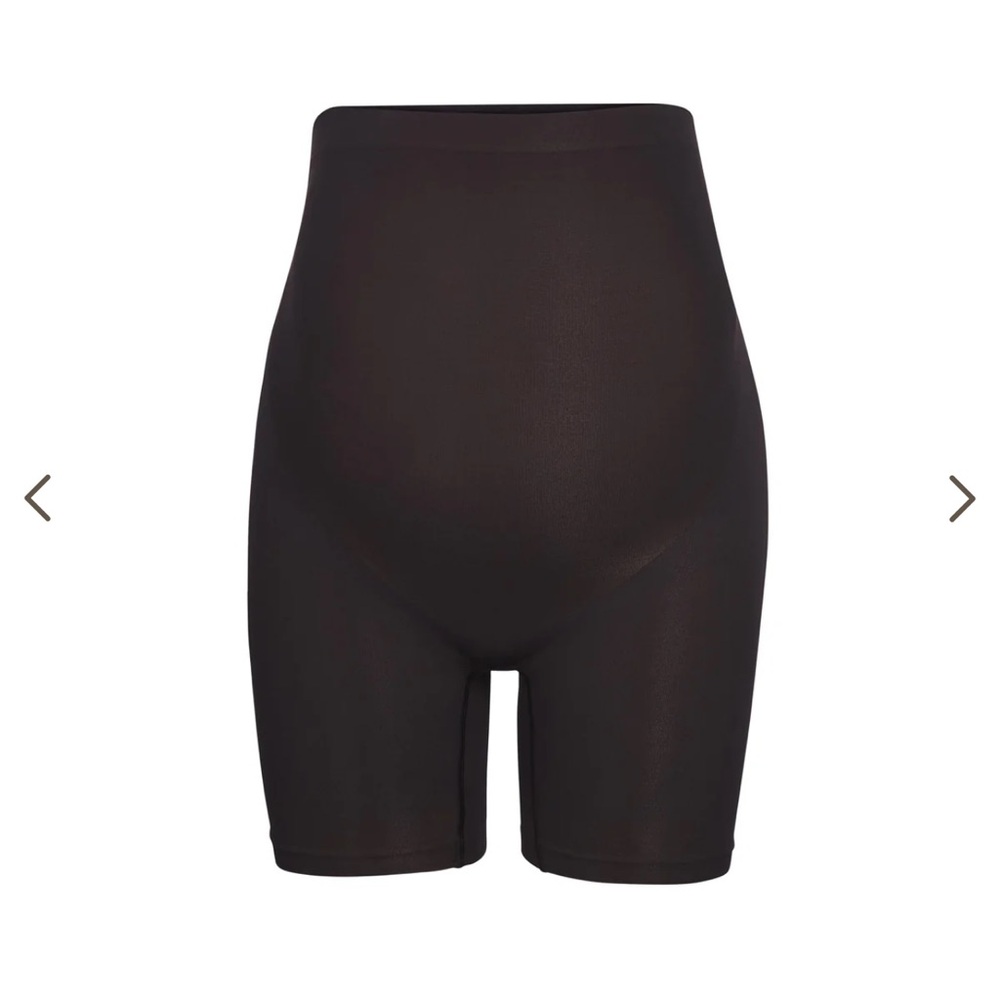 SKIMS Maternity SCULPTING SHORT MID THIGH - ONYX